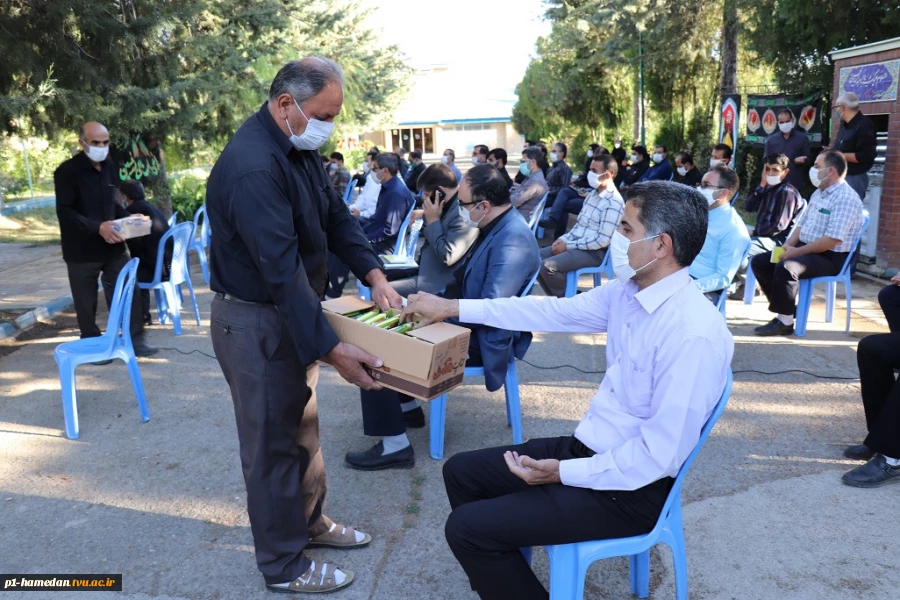 برپزاری مراسم سوگواری و قرائت زیارت پرفیض عاشورا در آموزشکده شهید مفتح 5