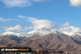 نمای زیبایی از قله الوند در یک صبح دلپذیر پاییزی از آموزشکده شهید مفتح