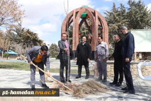 در هفته منابع طبیعی و به هدف پاسداشت طبیعت وحفظ محیط زیست :
چند اصله نهال مثمر در دانشکده شهید مفتح کاشته شد 2