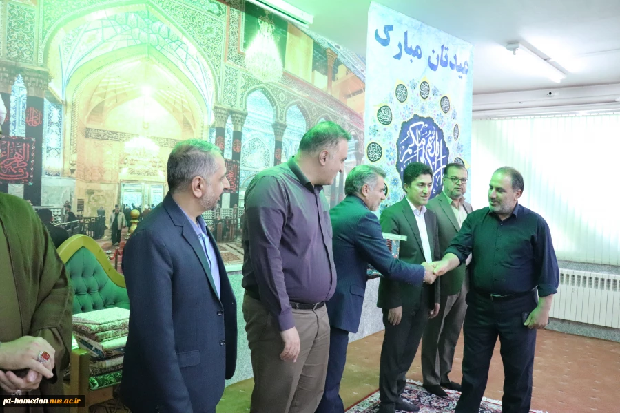به مناسبت هفته خوابگاه:
از مسئولین خوابگاه و سلف سرویس دانشکده شهید مفتح تجلیل شد. 2