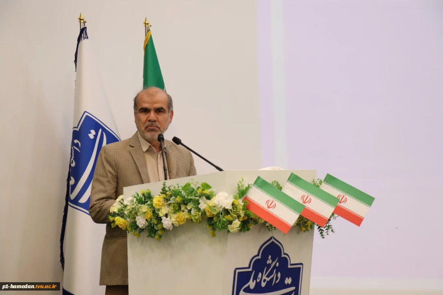 کتاب" آقای ورزش" در دانشگاه ملی مهارت استان همدان رونمایی شد 7