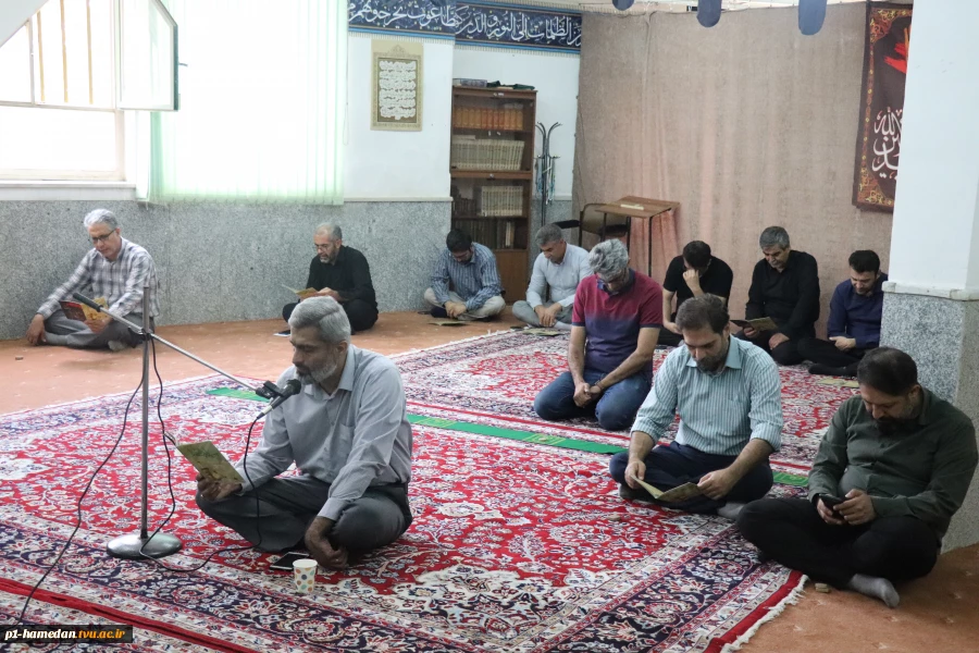 مراسم  یادبود فرماندهان و شهدای جنگ تحمیلی 12 روزه در نمازخانه دانشکده شهید مفتح برگزار شد

 4